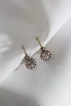 Женские аутентичные серьги с круглыми белыми камнями