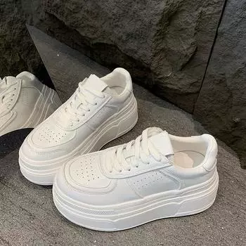 Женские базовые кожаные маленькие белые туфли женские 2024 новые маленькие на толстой подошве увеличивающие рост универсальные низкие туфли для сноуборда 35 белый