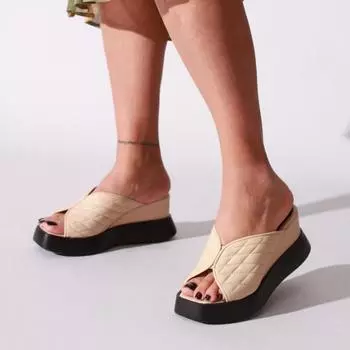 Женские бежевые тапочки из натуральной кожи