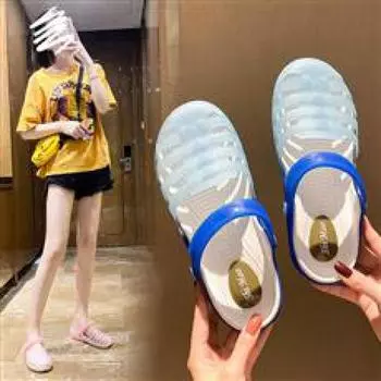 Женские босоножки 2024 года, летние сандалии с отверстиями, корейская версия, маленькие свежие прозрачные тапочки с кристаллами и мягкой подошвой, односложные тапочки 35 синий