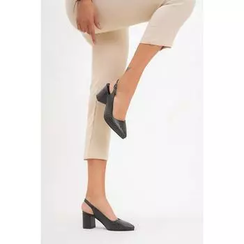 Женские босоножки из натуральной кожи на толстом каблуке