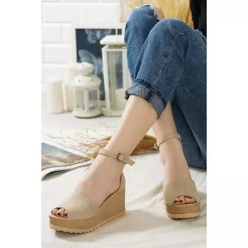 Женские босоножки на каблуке