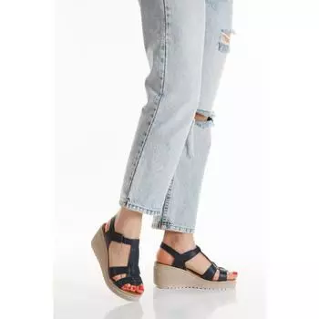 Женские босоножки на каблуке из натуральной кожи