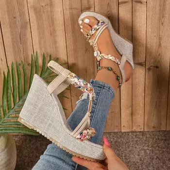 Женские босоножки на танкетке 2024 года, летние новые модные босоножки, удобные пляжные босоножки на платформе, дизайнерская обувь для женщин 36 бежевый