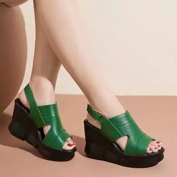 Женские босоножки на танкетке 2024 года, новая мода, фирменный дизайн с одним словом, с открытым носком, на толстой подошве, босоножки на высоком каблуке, лето Mujer Zapatos 35 чёрный