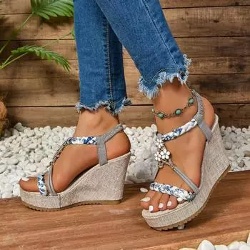 Женские босоножки на танкетке 2024 года, новые летние модные дизайнерские туфли для женщин, высококачественные босоножки на платформе, повседневные уличные сандалии для женщин 36 чёрный