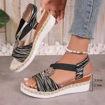 Женские босоножки на танкетке, лето 2024, сандалии на платформе со змеиным принтом, обувь-гладиатор, женские удобные повседневные сандалии на среднем высоком каблуке 36 чёрный