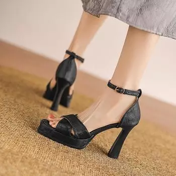 Женские босоножки на высоком каблуке, летние новые босоножки большого размера с открытым носком на шпильке 36 чёрный