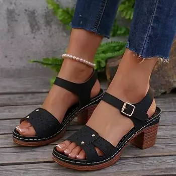 Женские босоножки на высоком каблуке с лазерной резкой и цветочным узором - винтажные тапочки с заклепками и толстым каблуком с регулируемым ремешком на липучке 36 чёрный