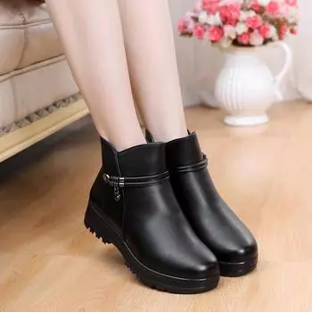 Женские ботинки дизайнерские кожаные ботинки с заклепками женская зимняя обувь новые бархатные плюшевые ботильоны без застежек для женщин 2020 4 чёрный