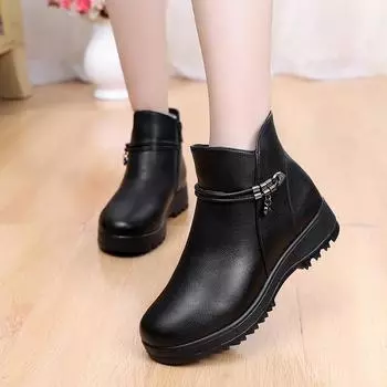 Женские ботинки дизайнерские кожаные ботинки с заклепками женская зимняя обувь новые бархатные плюшевые ботильоны без застежек для женщин 2024 4 чёрный
