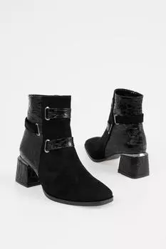 Женские ботинки на каблуке с круглым носком и поясом