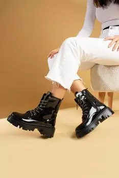 Женские ботинки с теплой подкладкой и удобной подошвой на шнуровке и молнии 57-274-23 Лакированная кожа