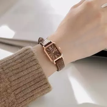 Женские часы, новый стиль, простые, маленькие, квадратные, модные, женские, нишевые, студенческие, поясные, наручные часы