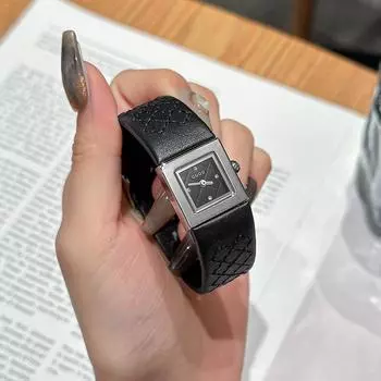 Женские часы Простые модные маленькие квадратные часы Легкие роскошные женские кварцевые часы Пригородные квадратные поясные часы для женщин
