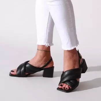 Женские черные кожаные сандалии