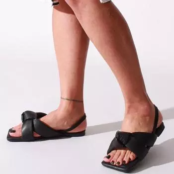 Женские черные кожаные сандалии