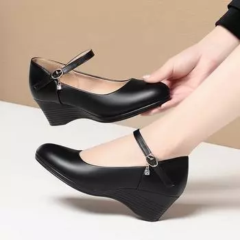 Женские черные рабочие туфли на танкетке: Мягкая кожа, нескользящая, удобная для длительного использования JM1250, Size 38 чёрный