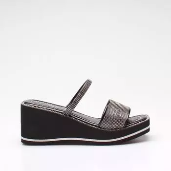 Женские черные тапочки