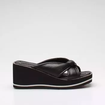 Женские черные тапочки