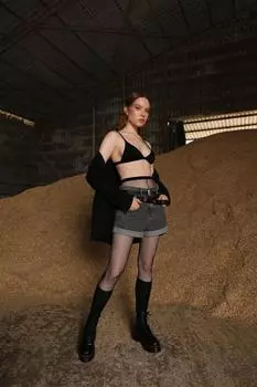 Женские джинсовые многослойные шорты антрацитового цвета