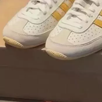 Женские классические повседневные кроссовки в стиле ретро с низким верхом и тонкой подошвой с Т-образным креплением — дышащие японские боксерские кроссовки ограниченной серии 35 белый/красный