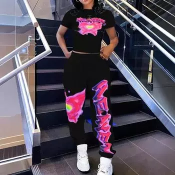 Женские комплекты с принтом в виде сердца, комплект из двух предметов, короткий рукав, круглый вырез, открытая часть пупка, футболка, повседневные спортивные брюки на завязках L красный