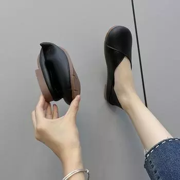 Женские кожаные лоферы без шнуровки, весенне-осенние балетки, женские повседневные милые туфли для медсестер с круглым носком на плоской подошве, кроссовки для медсестер, большие размеры 43 42 чёрный