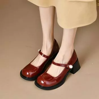 Женские кожаные туфли на толстом каблуке с пряжкой 35