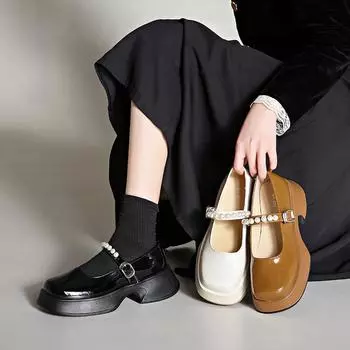 Женские кожаные туфли с декоративной пряжкой и жемчугом на толстой подошве 35 чёрный