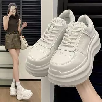 Женские кроссовки 2024 года, новые туфли на платформе, женские, на шнуровке, с увеличенным каблуком, универсальные, низкие, повседневные, из цельной кожи, с небольшой вафельной подошвой 35 чёрный