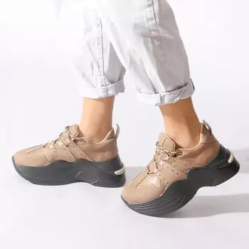 Женские кроссовки из норки