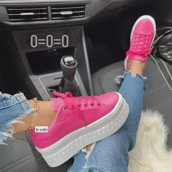 Женские кроссовки на платформе с толстой подошвой и шнуровкой - однотонный спортивный стиль, большой размер, белый цвет 42 чёрный