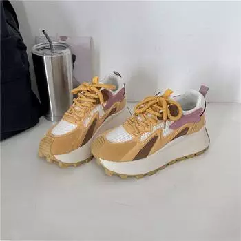 Женские кроссовки на танкетке, новинка 2024 года, стильные дышащие и удобные кроссовки на шнуровке, повседневная женская вулканизированная обувь на толстой подошве 35 жёлтый