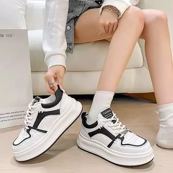 Женские кроссовки на толстой подошве, черные, белые цвета, модная однотонная женская вулканизированная обувь, повседневная спортивная обувь 35