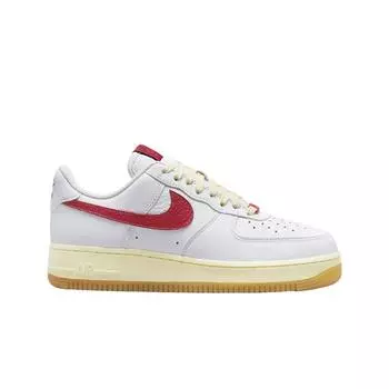 Женские кроссовки Nike Air Force 1 07 White Gym Red FN3493-100