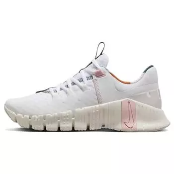 Женские кроссовки Nike Free Metcon 5 All Petals United белые с парусом розового цвета FN8920-161 36