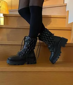 Женские легкие повседневные ботинки особого дизайна на толстой подошве с подкладкой из искусственного меха