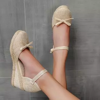 Женские летние босоножки большого размера на наклонном каблуке, увеличивающие рост, с острым носком и пряжкой в стиле ретро 42