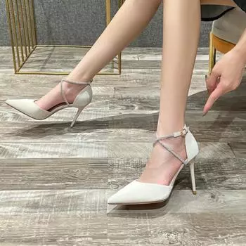 Женские летние французские босоножки с острым носком, стразами, тонким каблуком, перекрестной шнуровкой и полым носком 34 чёрный