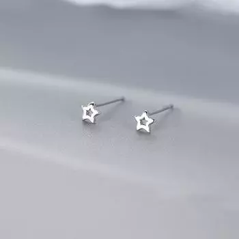 Женские летние маленькие и простые маленькие серьги без снятия универсального стиля