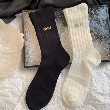 Женские летние носки до середины икры в корейском стиле - Черно-белый жаккардовый узор с буквами, Дышащие, Универсальные, Супертонкий модный дизайн MIU Black
