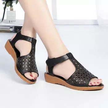 Женские летние сандалии 2024 года, роскошные босоножки из искусственной кожи для женщин, модные походные сандалии на танкетке с открытым носком 35 бежевый