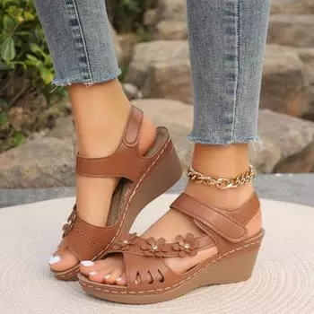 Женские летние сандалии, нескользящая легкая женская обувь, сексуальные дышащие слипоны, классическая обувь на танкетке, женские сандалии 36 коричневый