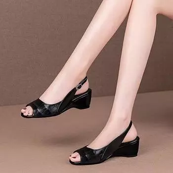 Женские летние сандалии Роскошные элегантные туфли на низком каблуке из искусственной кожи для женщин Тенденции 2024 года Модные сандалии для активного отдыха 35 чёрный