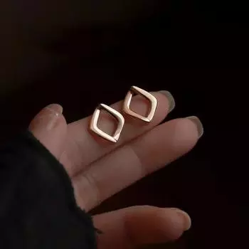 Женские летние серьги Niche Design Новые модные серьги в холодном стиле