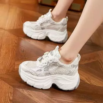 Женские летние сетчатые туфли на толстой подошве 2025 года для пап — стильные, универсальные и увеличивающие рост EU 34 белый