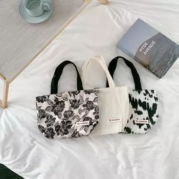 Женские литературные и художественные маленькие свежие портативные удобные универсальные сумки на плечо для закусок OneSize бежевый