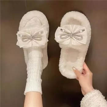 Женские меховые тапочки с бантом из бисера, уютные домашние тапочки из хлопка, брендовая дизайнерская зимняя новинка 2024 года, модные пушистые шлепанцы, повседневные шлепанцы 35 чёрный