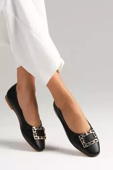 Женские модные балетки черного цвета с металлической пряжкой и тупым носком